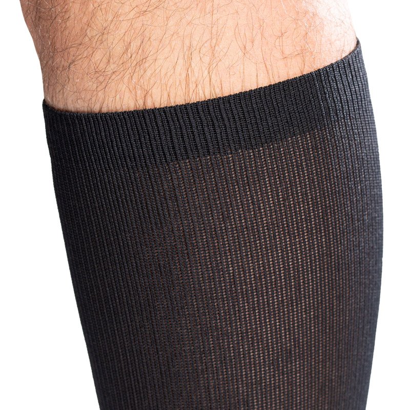 Dettaglio cinturino calzino da ballo uomo colore nero